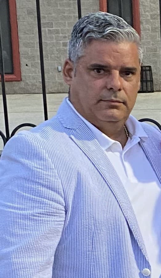 Mijail Medina - CEO